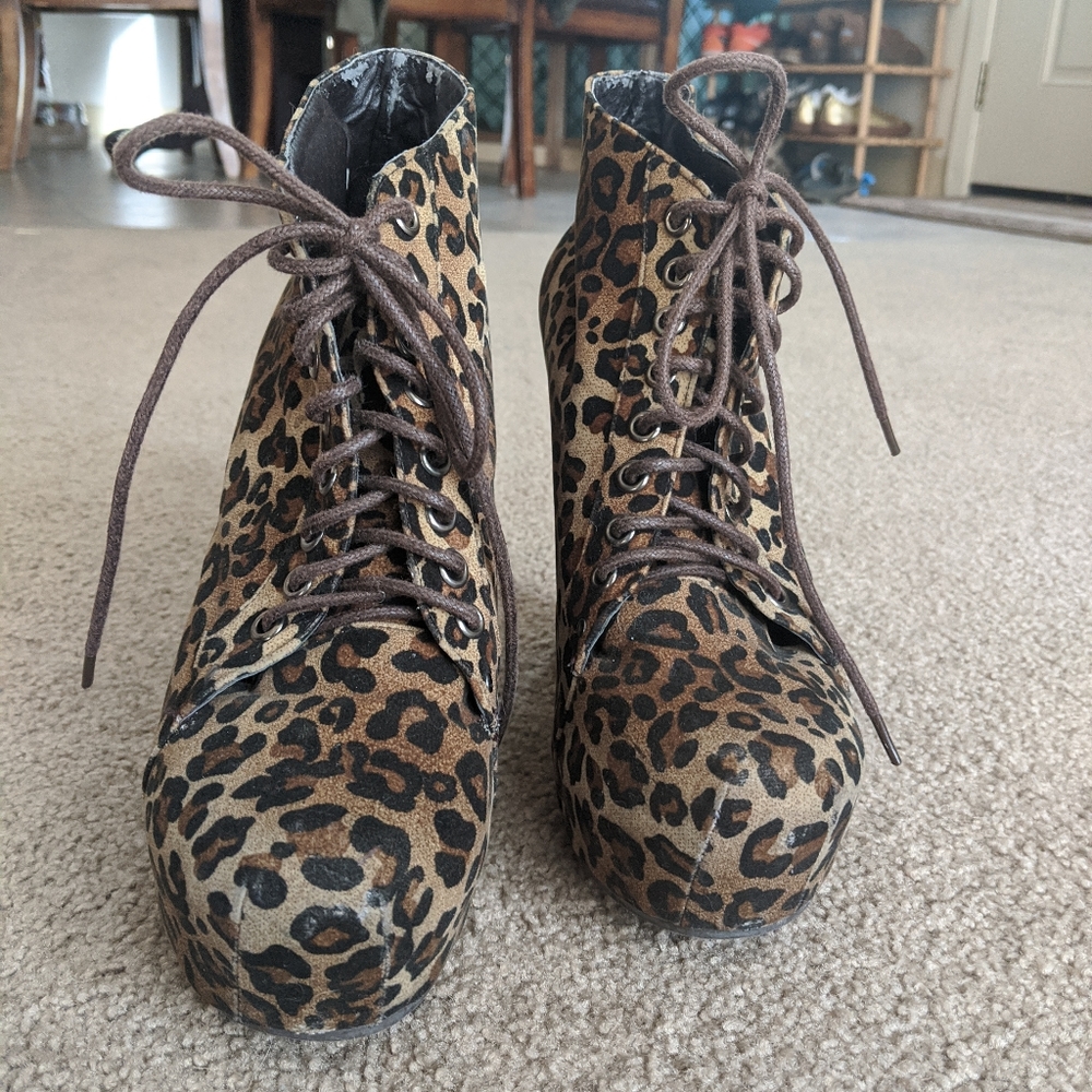 Leopard heeled booties ππ - Picture 3 of 7